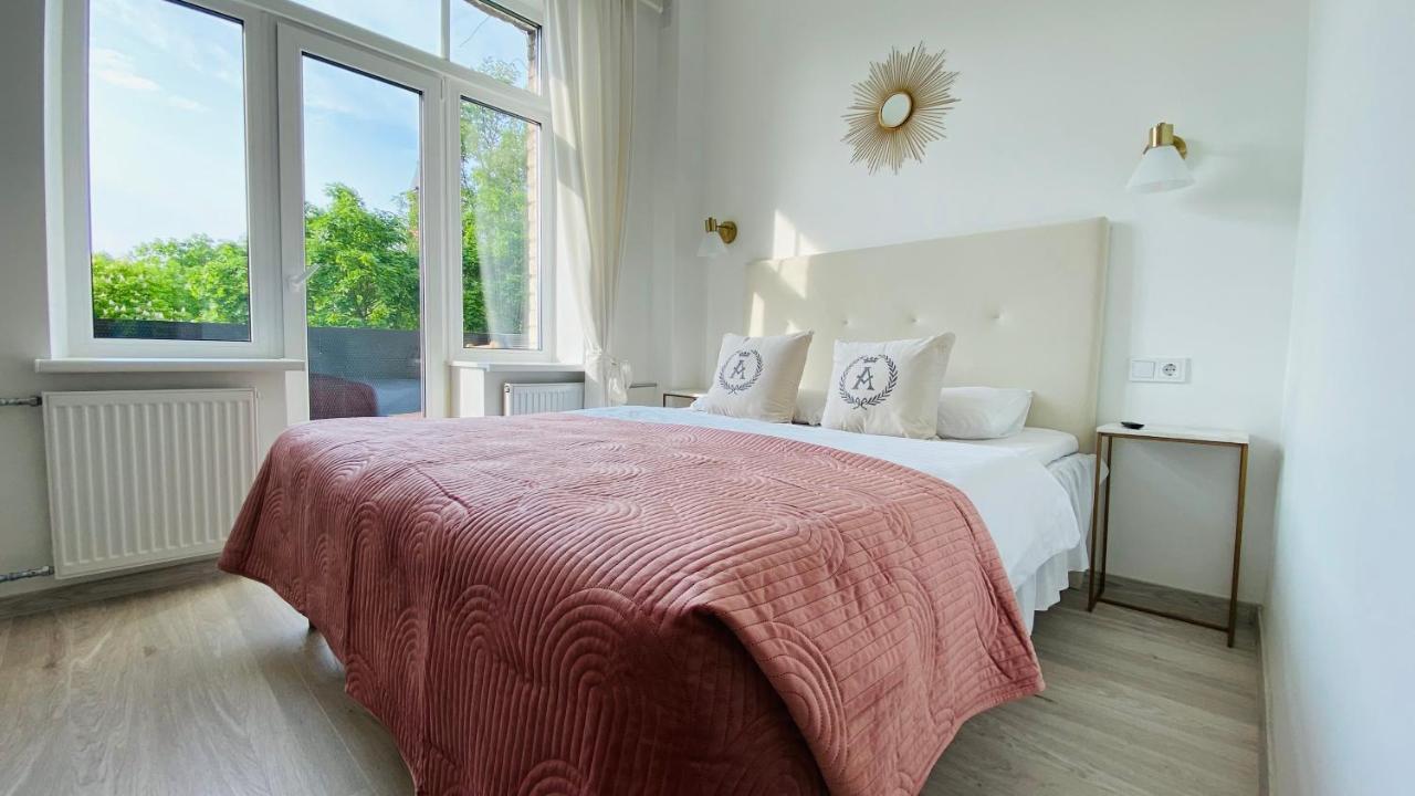 Heritage House Dane Apartment ไคลเพดา ภายนอก รูปภาพ